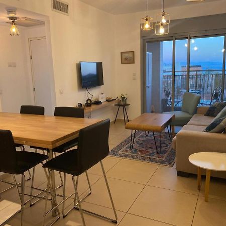 Berger'S Apartment Ейлат Екстериор снимка