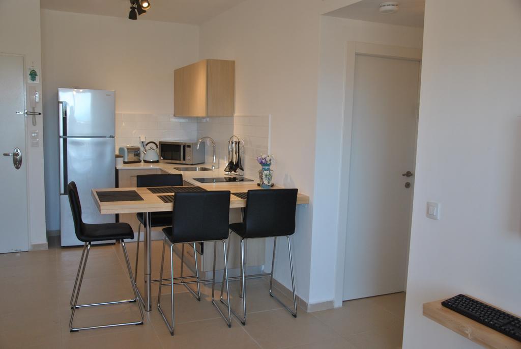 Berger'S Apartment Ейлат Екстериор снимка