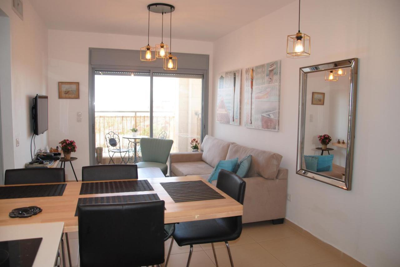 Berger'S Apartment Ейлат Екстериор снимка